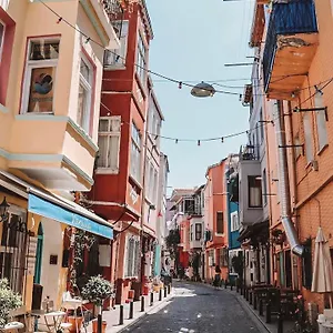 https://your-house-in-balat.istanbul-turkeyhotels.com