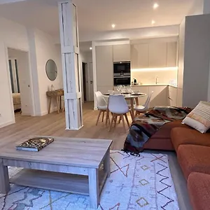 Apartment Churruca With Terrace, San Sebastian
