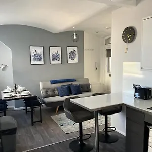 https://windsor-deluxe-modern-brighton-city-centre-apartment.brighton-hotels-england.com
